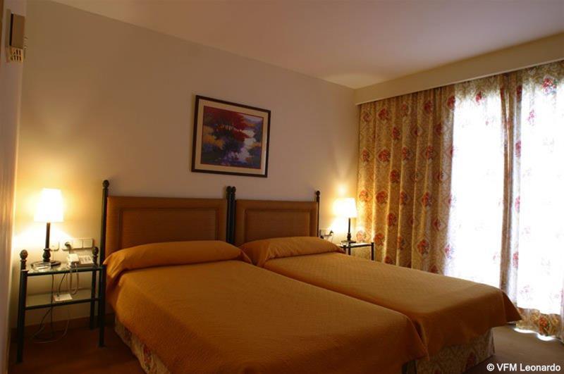 Termes Montbrio Hotel & Spa Montbrio del Camp Room photo